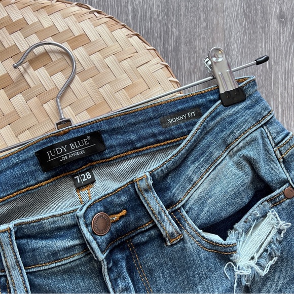 Judy blue high rise skinny jeans - Picture 2 of 6